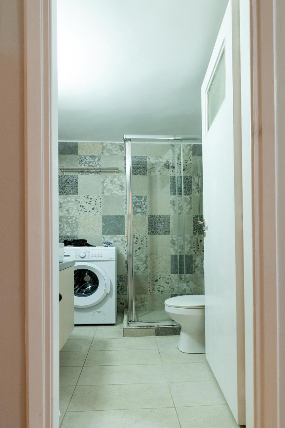 Entire Apt, 2 Bdrm, City Center Atenas Exterior foto